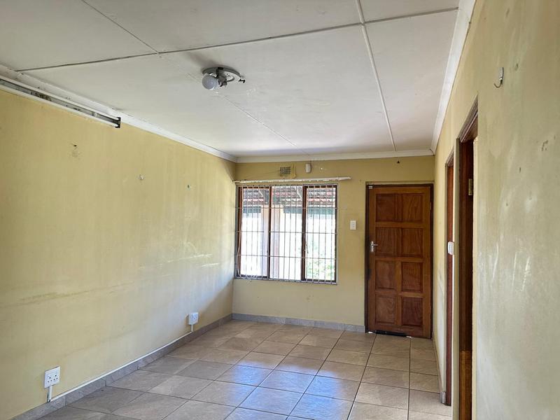 6 Bedroom Property for Sale in Mthata Eastern Cape